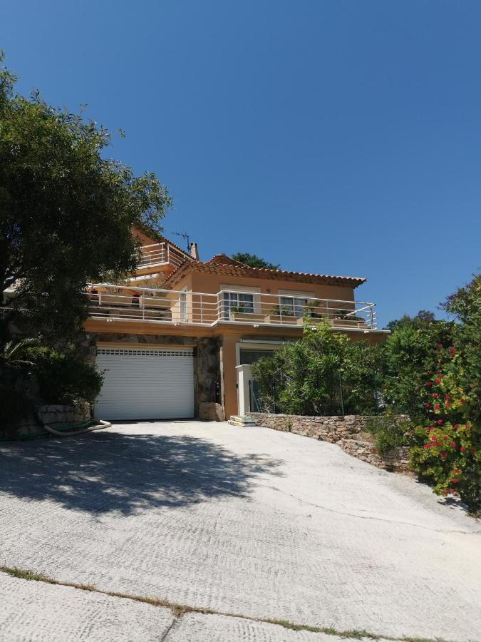 Ou Souleou Apartment Bormes-les-Mimosas Bagian luar foto