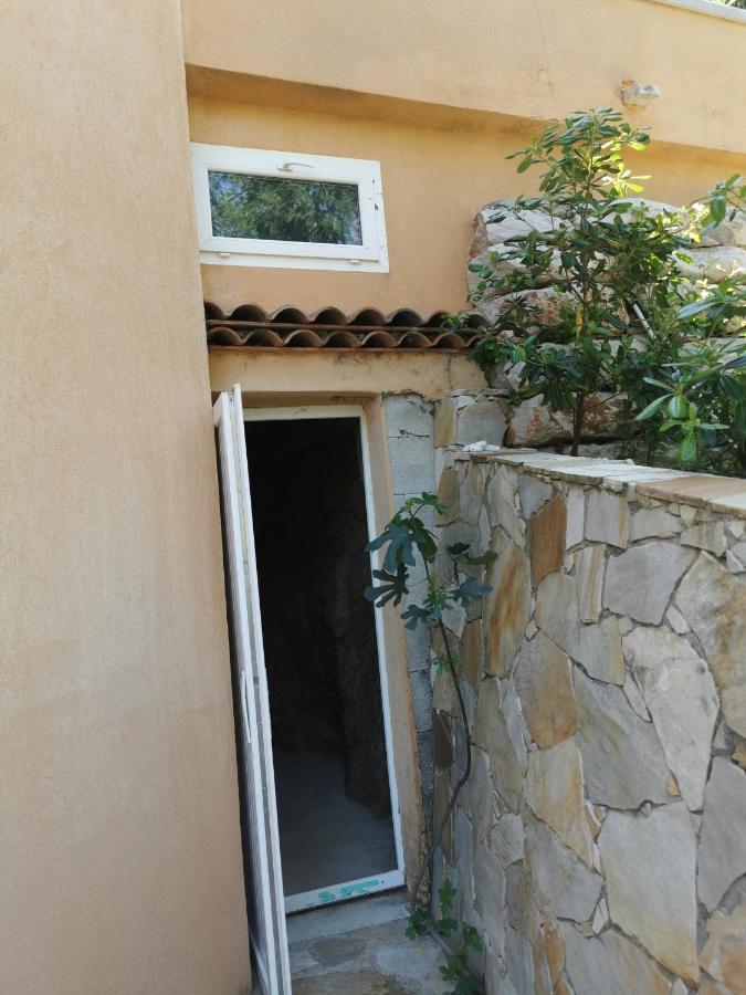 Ou Souleou Apartment Bormes-les-Mimosas Bagian luar foto