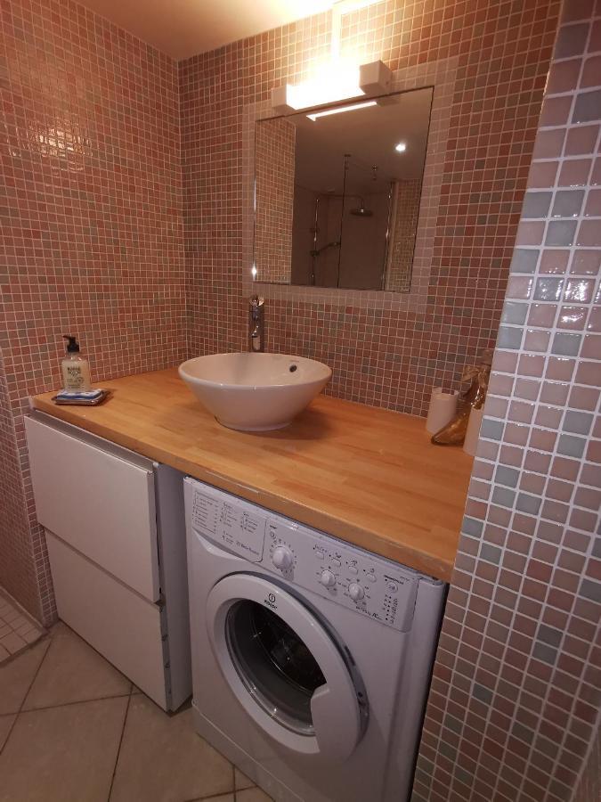 Ou Souleou Apartment Bormes-les-Mimosas Bagian luar foto