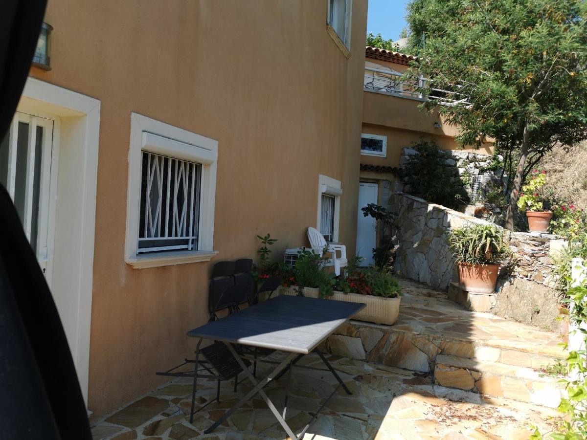Ou Souleou Apartment Bormes-les-Mimosas Bagian luar foto